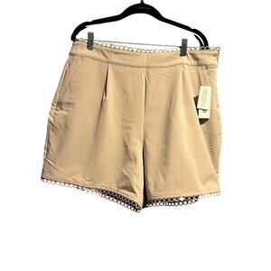 Rafaella NWT Size 16 Dress Shorts Light Khaki Silver Cloud Pockets Summer Vacay